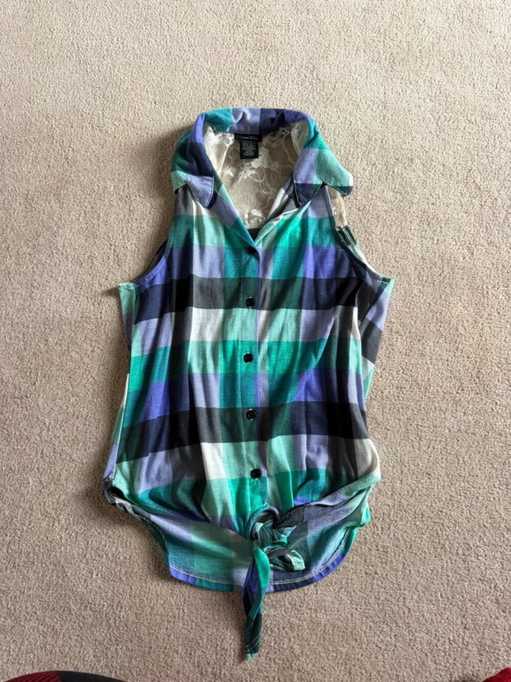 Rue21 Plaid Sleeveless Button‑Down Top